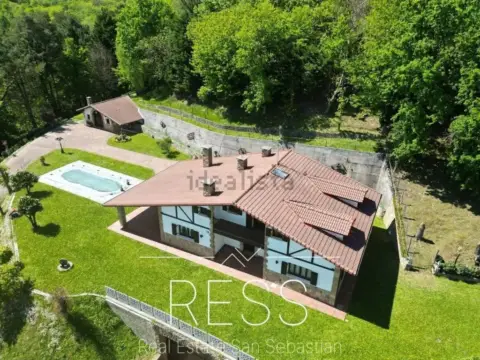 Chalet en Barrio Jaitzubia