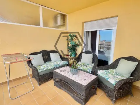 Piso en Avenida Moscatel