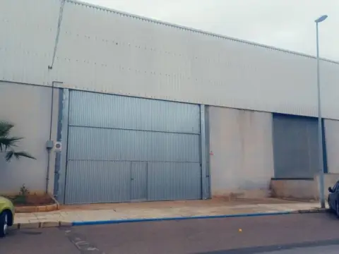 Nave industrial en El Pilar
