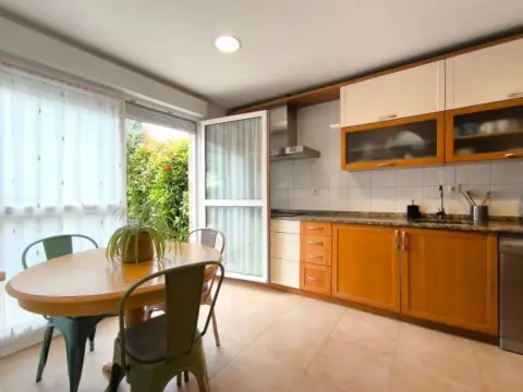 Casa adosada en calle de Azoz