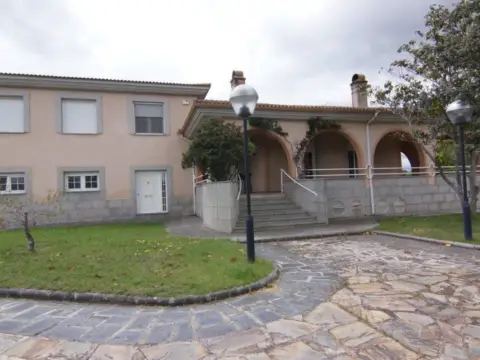 Chalet en Área Rural
