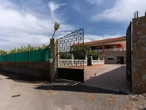 Chalet en calle Camino Vega Alta, 6