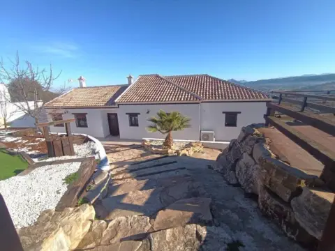 Casa en Recinto Ferial-Circunvalación-La Vega