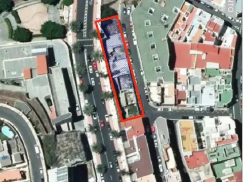 Terreno en calle Juan Carlo