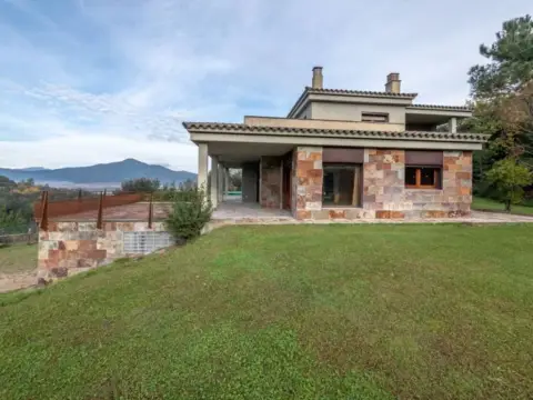 Casa adosada en Bescanó