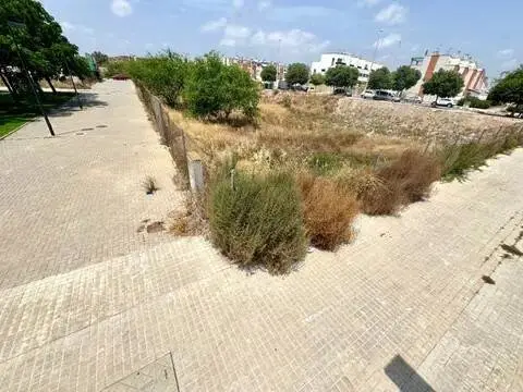 Terreno en calle Ausiàs March