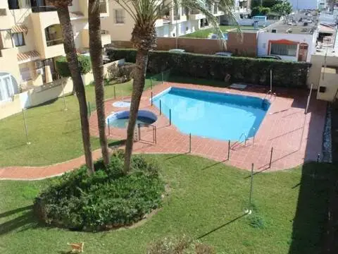 Piso en Urbanización de Roquetas-Las Marinas