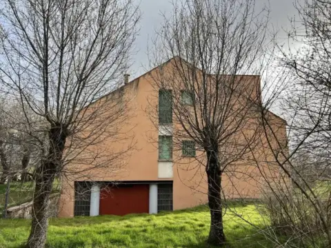 Chalet en Torrecaballeros