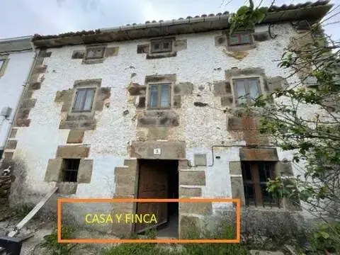 Casa rústica en calle de Santa Cruz