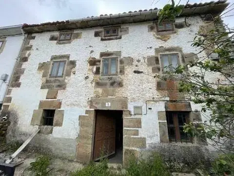 Casa rústica en calle de Santa Cruz