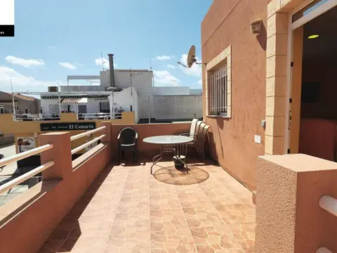 Piso en Plaza de los Cuatro Santos