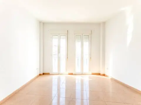 Piso en Avenida del Trujillo, 9