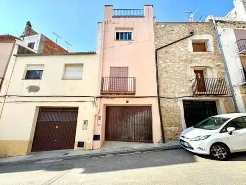 Casa adosada en Carrer del Magistrado