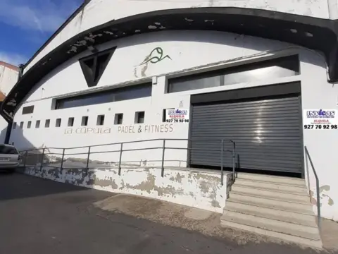 Nave industrial en Plasencia