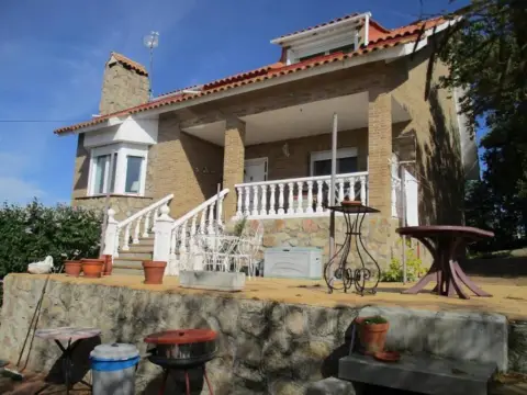 Chalet en calle Puerto de Cotos