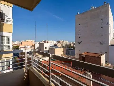 Piso en calle Joaquín Peralta