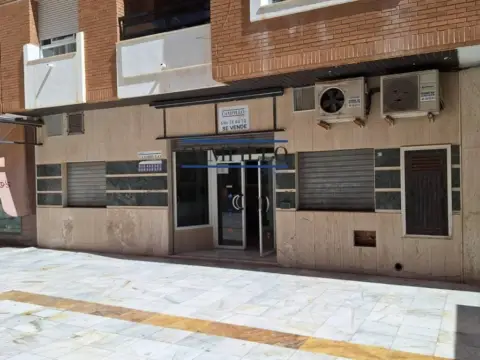 Local comercial en Adra