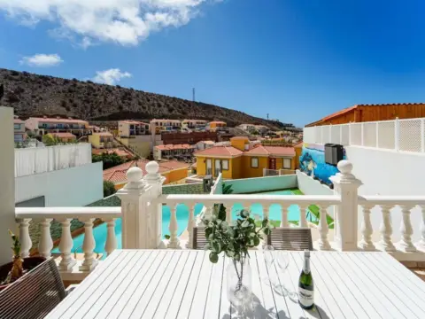 Casa adosada en calle Tara