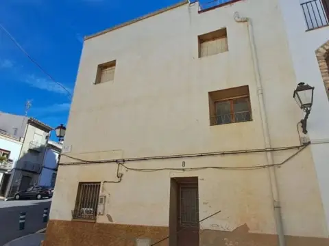 Casa adosada en Les Coves de Vinromà