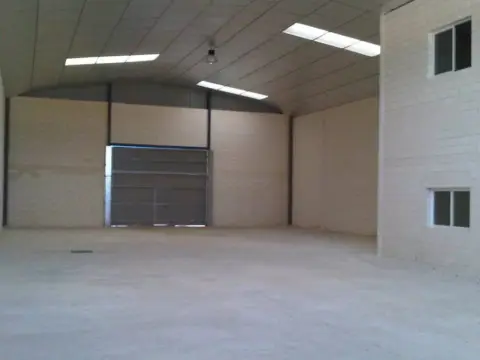 Nave industrial en Migjorn