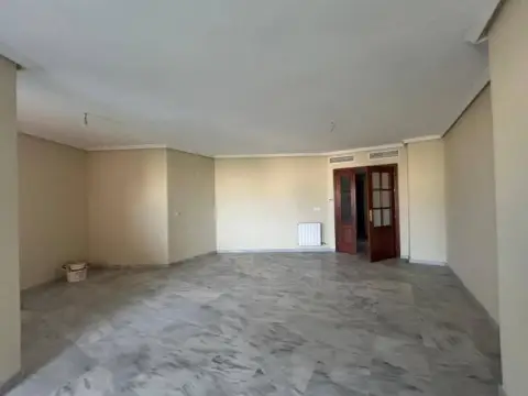 Piso en Zona de la Estación-Bulevar