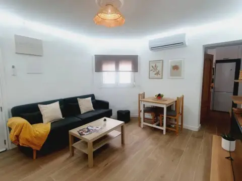 Piso en calle de la Miosotis