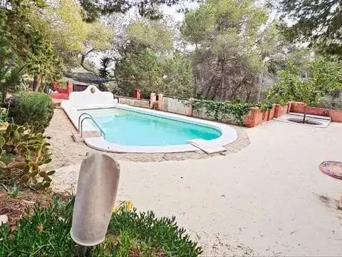 Casa rústica en Carrer de Grecia