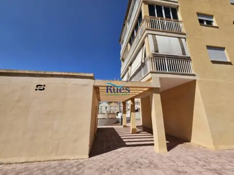Local comercial en La Torre-L'Almadrava