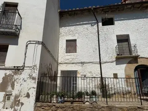 Casa adosada en Vistabella del Maestrat
