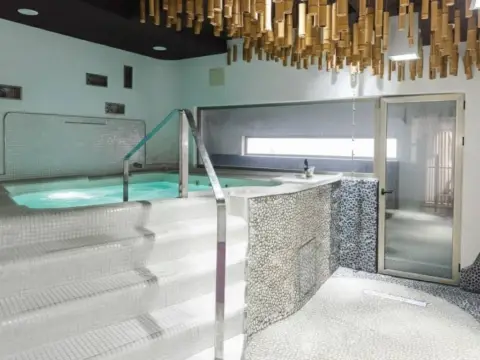 Local comercial en Fuensanta-Arcángel-Cañero