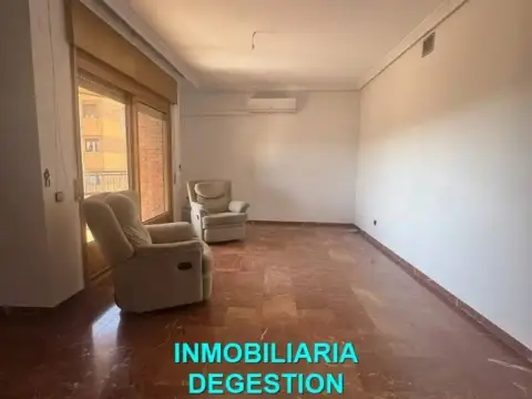 Piso en Linarejos