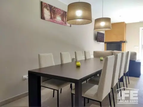 Chalet en Alagón