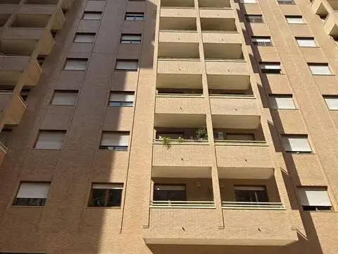Habitación en calle calle de Adolfo Aznar, 7