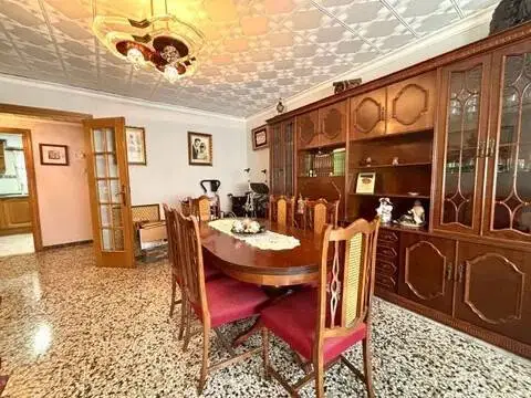 Piso en Carrer Benissuai