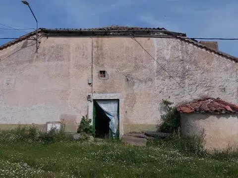 Casa rústica en Santo Tomé del Puerto