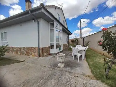 Chalet en Roales