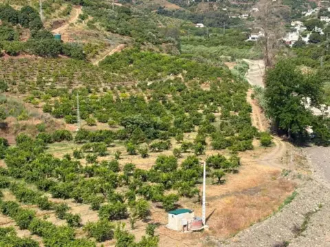 Terreno en Cútar