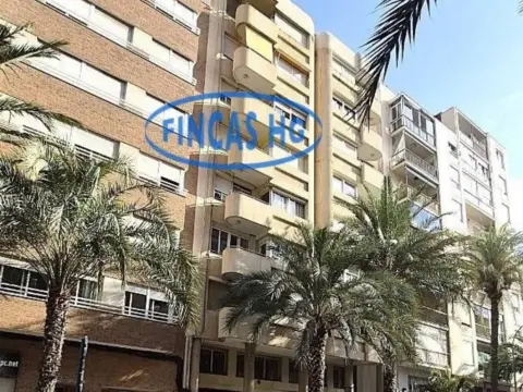 Local comercial en Ensanche-Diputación