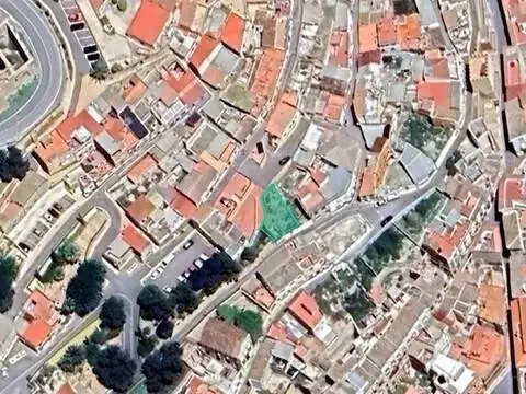 Terreno en calle Gomelez