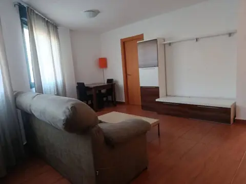 Piso en Oliver-Valdefierro