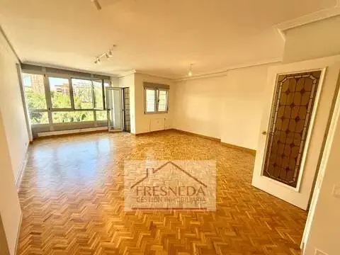 Piso en calle de Guillermo Estrada