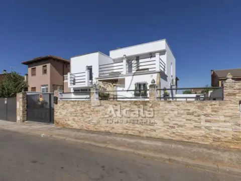 Casa en Villanueva de la Torre