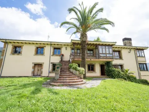 Chalet in Cardes (Infiesto)