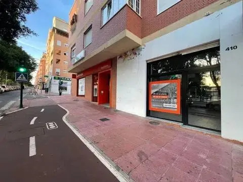 Local comercial en Avenida del Mediterráneo