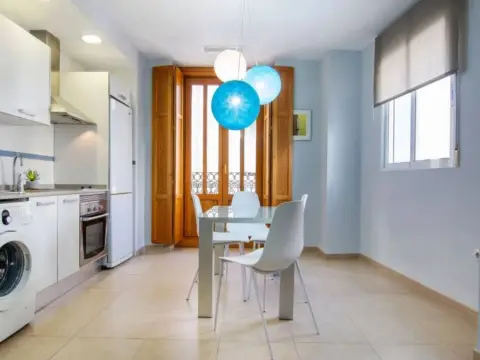 Piso en calle del Poeta Llombart