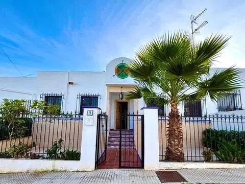 Casa adosada en calle de la Cañada Aguilar