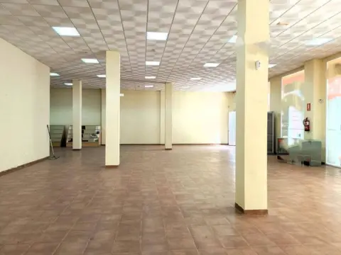 Local comercial en Florida-Ciudad de Asís