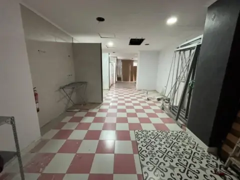 Local comercial en Centro-Villacerrada-Pajarita