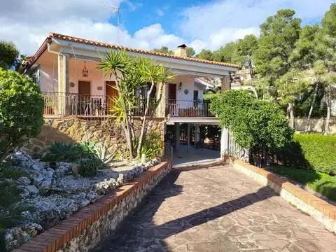 Chalet en Urbanización San Patricio