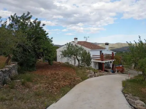 Casa rústica en Les Coves de Vinromà